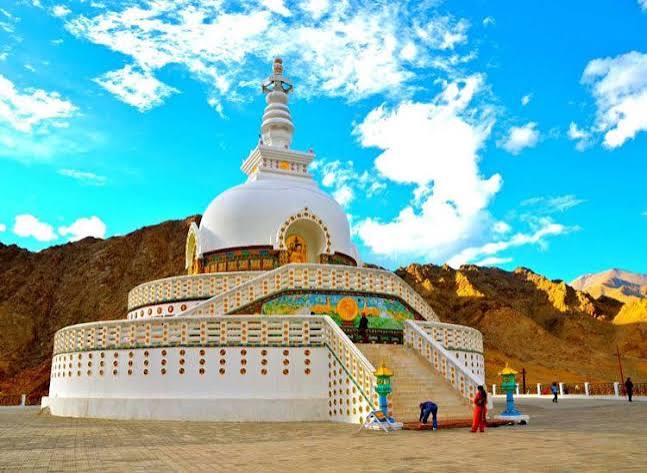 Ladakh Pangong Lake and Monasteries
